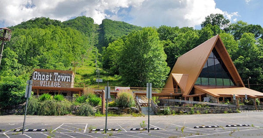 The parking lot at Ghost Town Village at Ghost Town in the Sky (photo courtesy of RomanticAsheville.com)