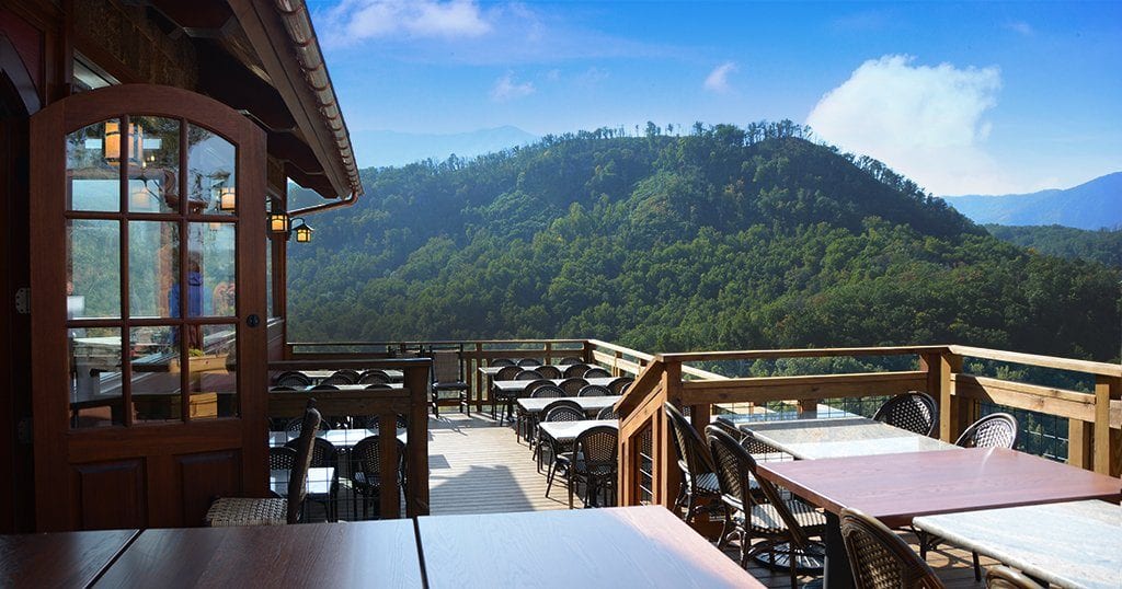 Anakeesta's new Cliff Top Restaurant features both climate-controlled indoor seating and beautiful outdoor seating with a view (photo by Daniel Munson/TheSmokies.com)