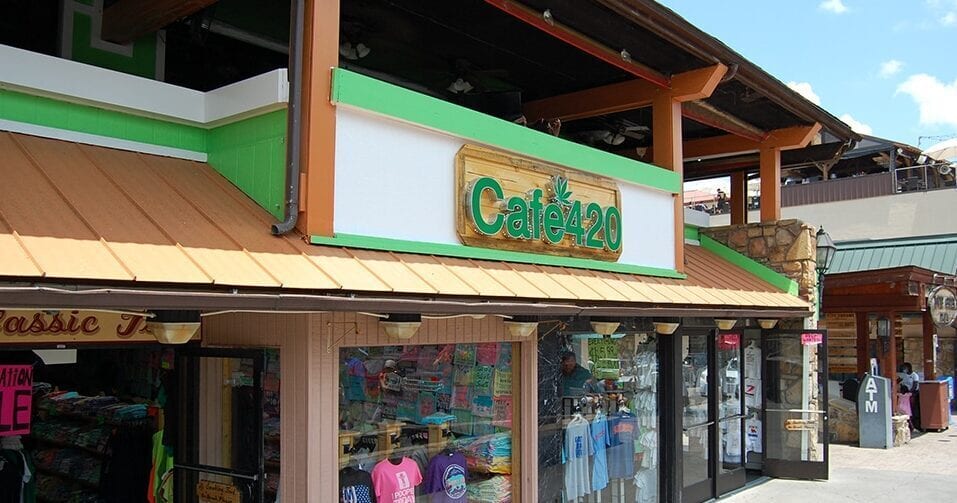 What's the deal with Cafe 420 in downtown Gatlinburg?